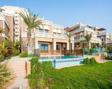 Villa for Sale in Palm Jumeirah | G+2 |  | BEACH ACCESS